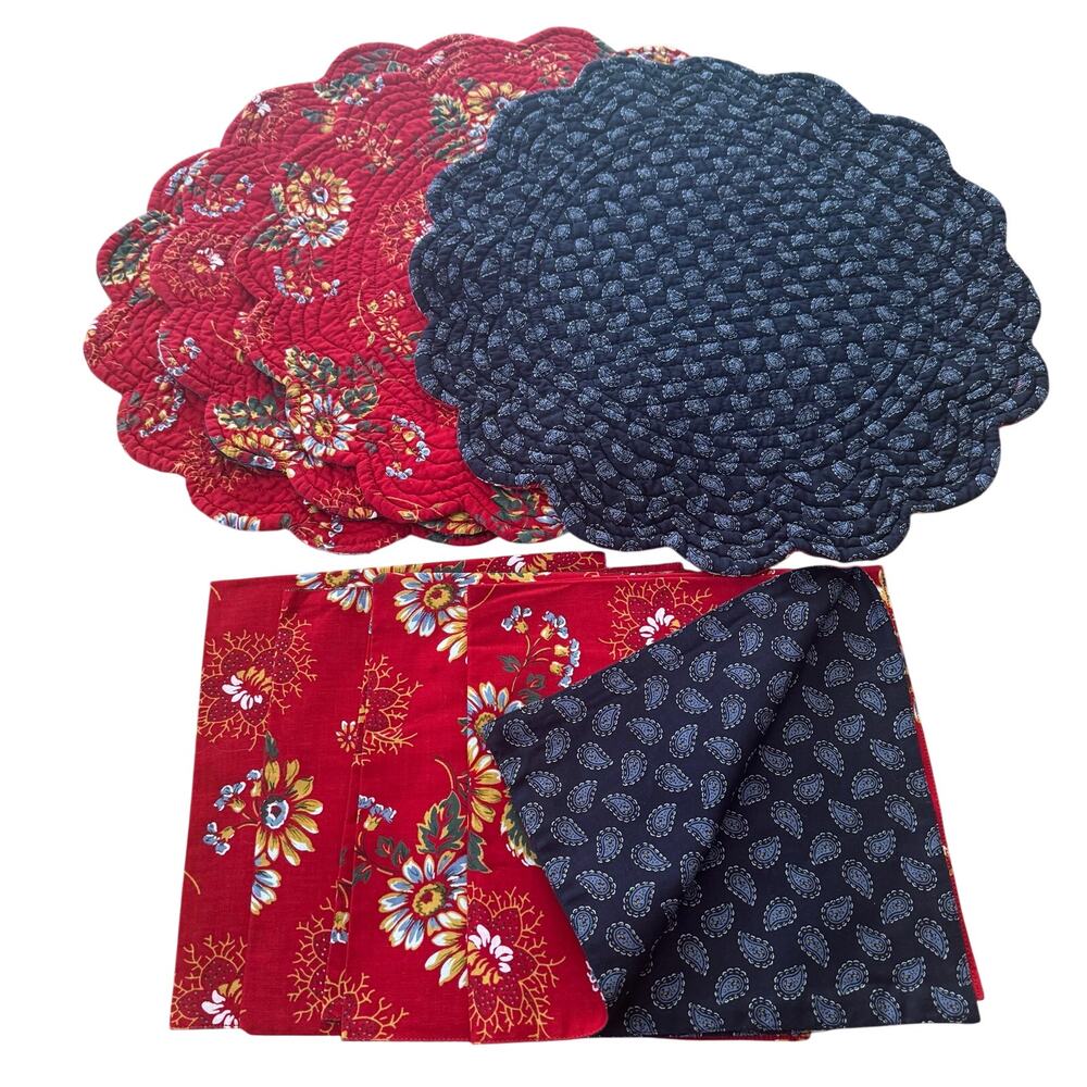 Red Blue Floral Round Scalloped Quilted Placemats Napkins Set of 4 Reversible